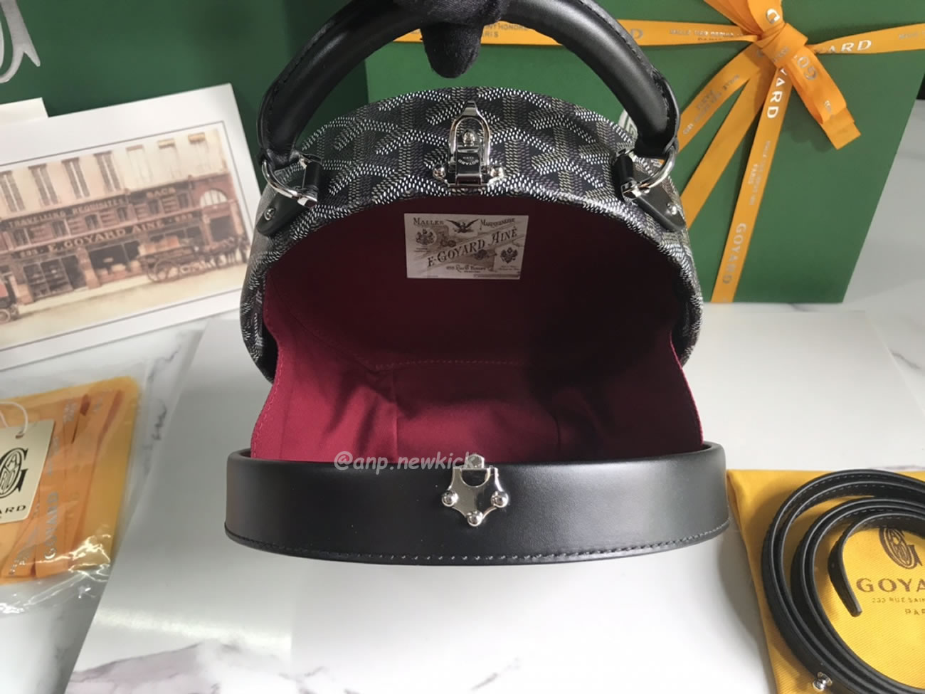 Goyard Alto Hat Box Bag 16.5 Cm X 7 Cm X 18 Cm (13) - newkick.cc